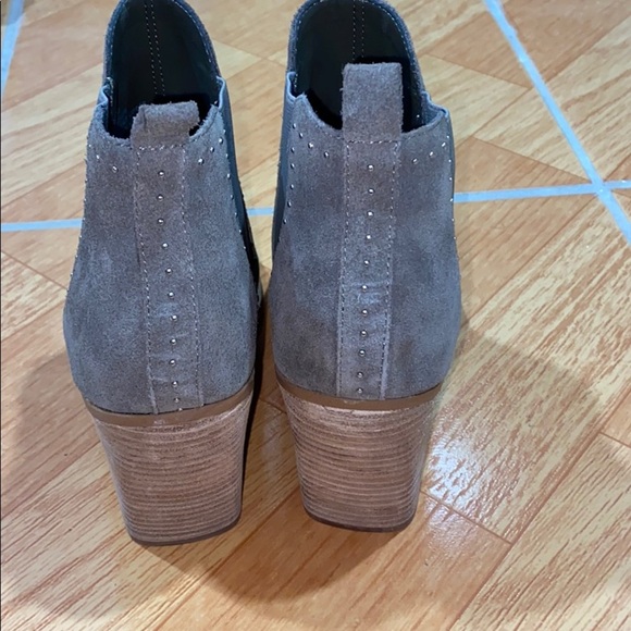 NIB Marc Fisher grayish boots size: 9M - Picture 4 of 10